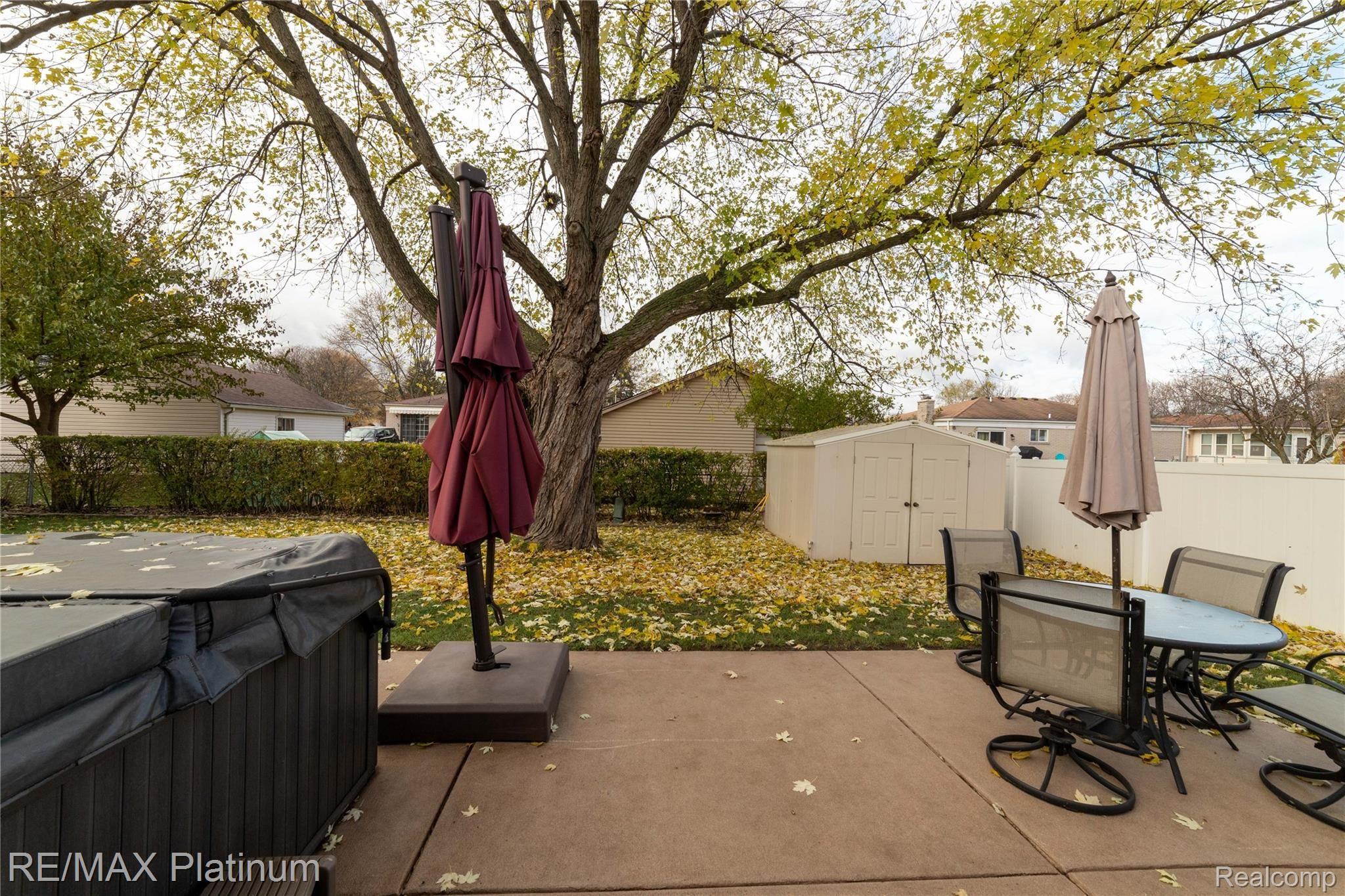 624 Buckingham Road Canton, MI 48188 - Photo 24 of 28 backyard