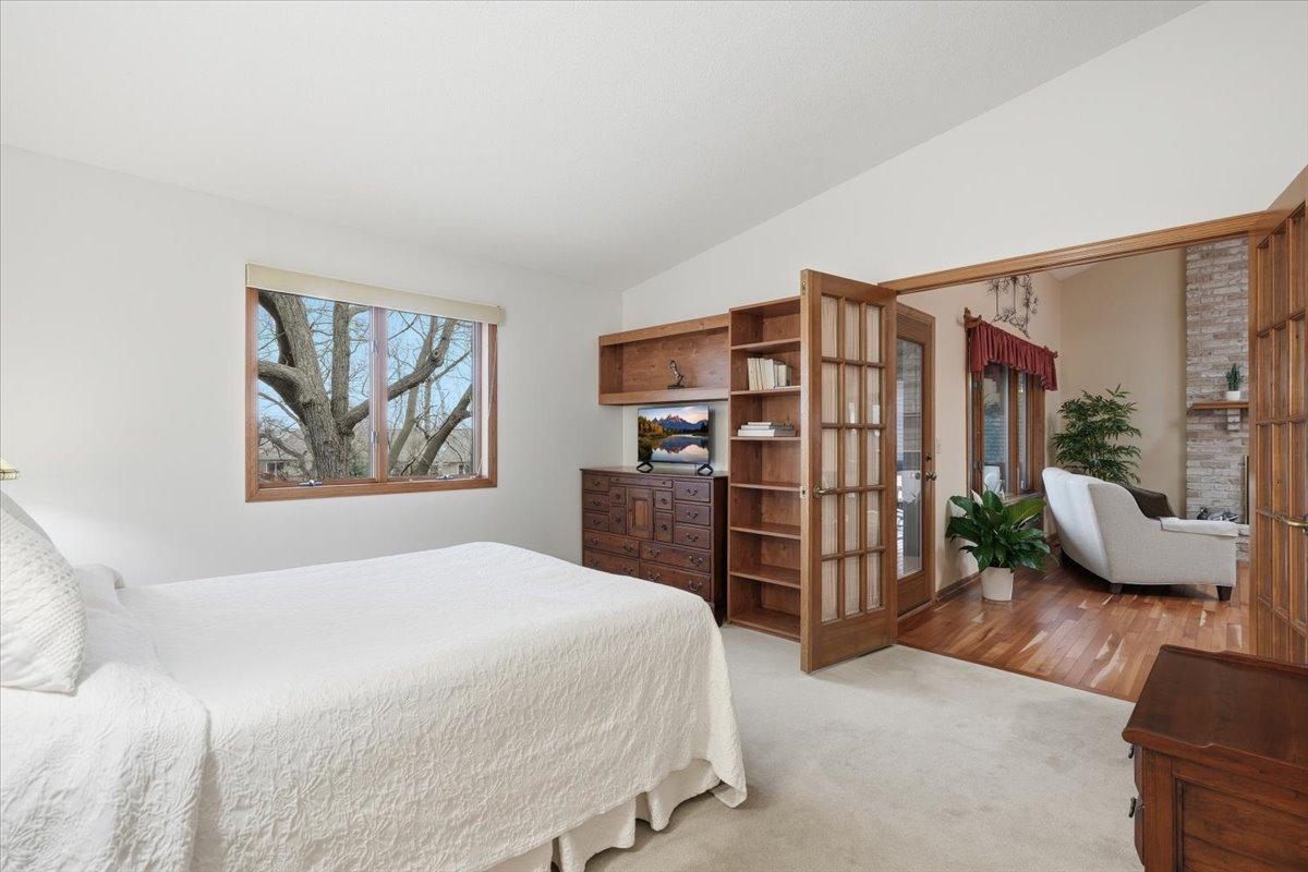 561 Deer Ridge Lane South Maplewood, MN 55119 - Photo 20 of 60