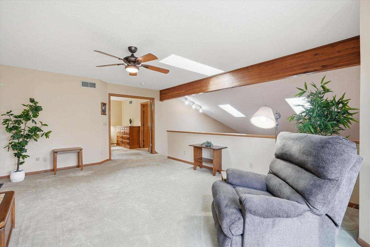 561 Deer Ridge Lane South Maplewood, MN 55119 - Photo 26 of 60