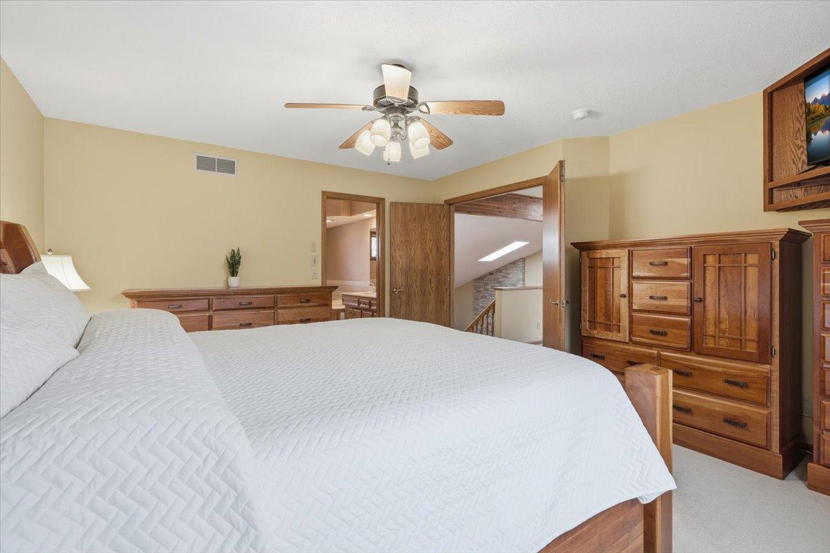 561 Deer Ridge Lane South Maplewood, MN 55119 - Photo 28 of 60