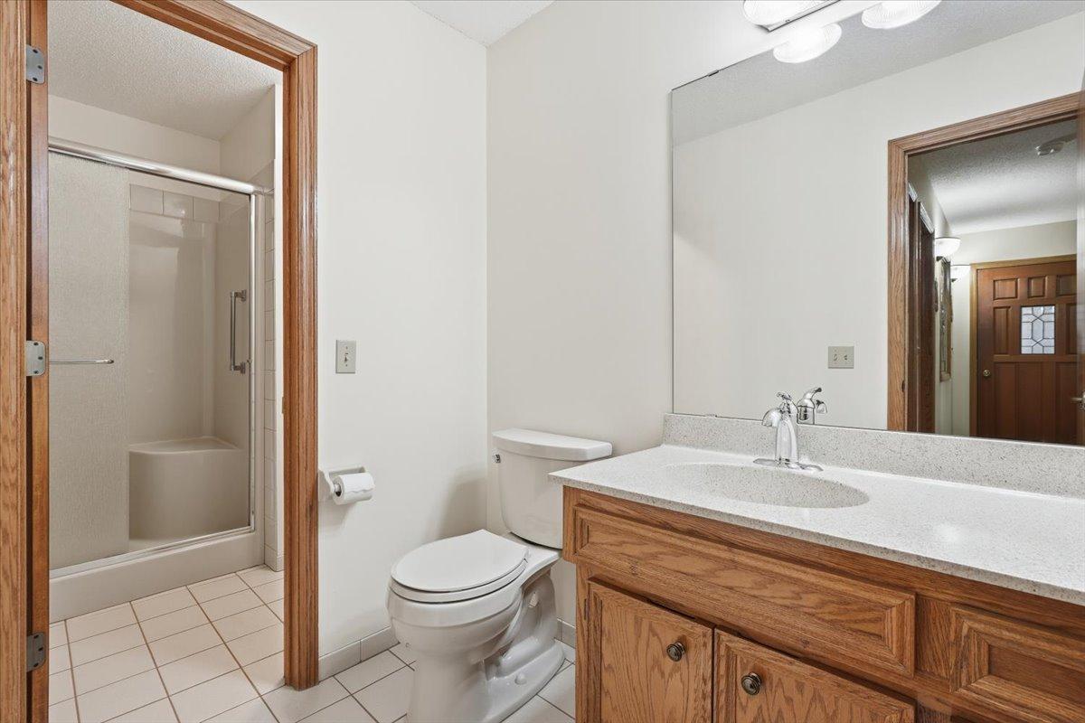 561 Deer Ridge Lane South Maplewood, MN 55119 - Photo 7 of 60