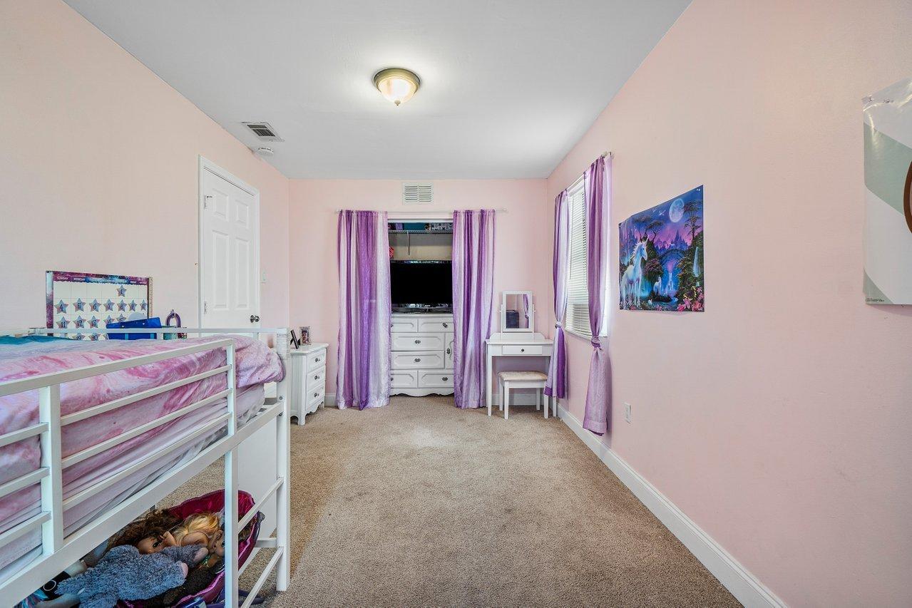 22822 Markham Way Boca Raton, FL 33428 - Photo 14 of 24 018-22822MarkhamWay-BocaRaton-FL-33428-S