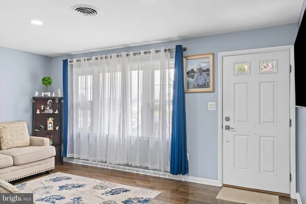 $449,500 | 6077 Valley Pike, Stephens City, VA 22655