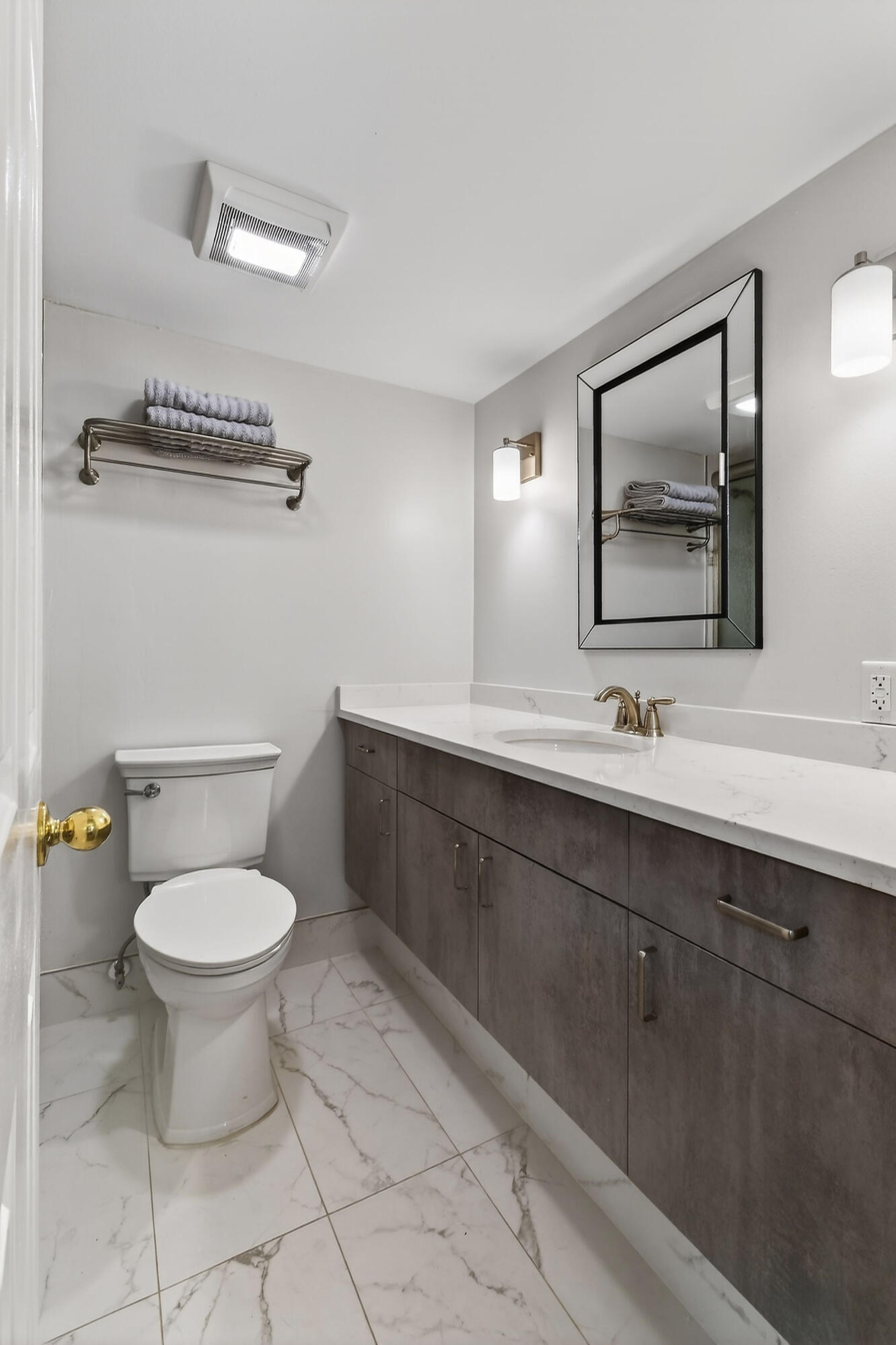 170 Seabreeze Circle Jupiter, FL 33477 - Photo 53 of 72 170SeabreezeCircle(51)