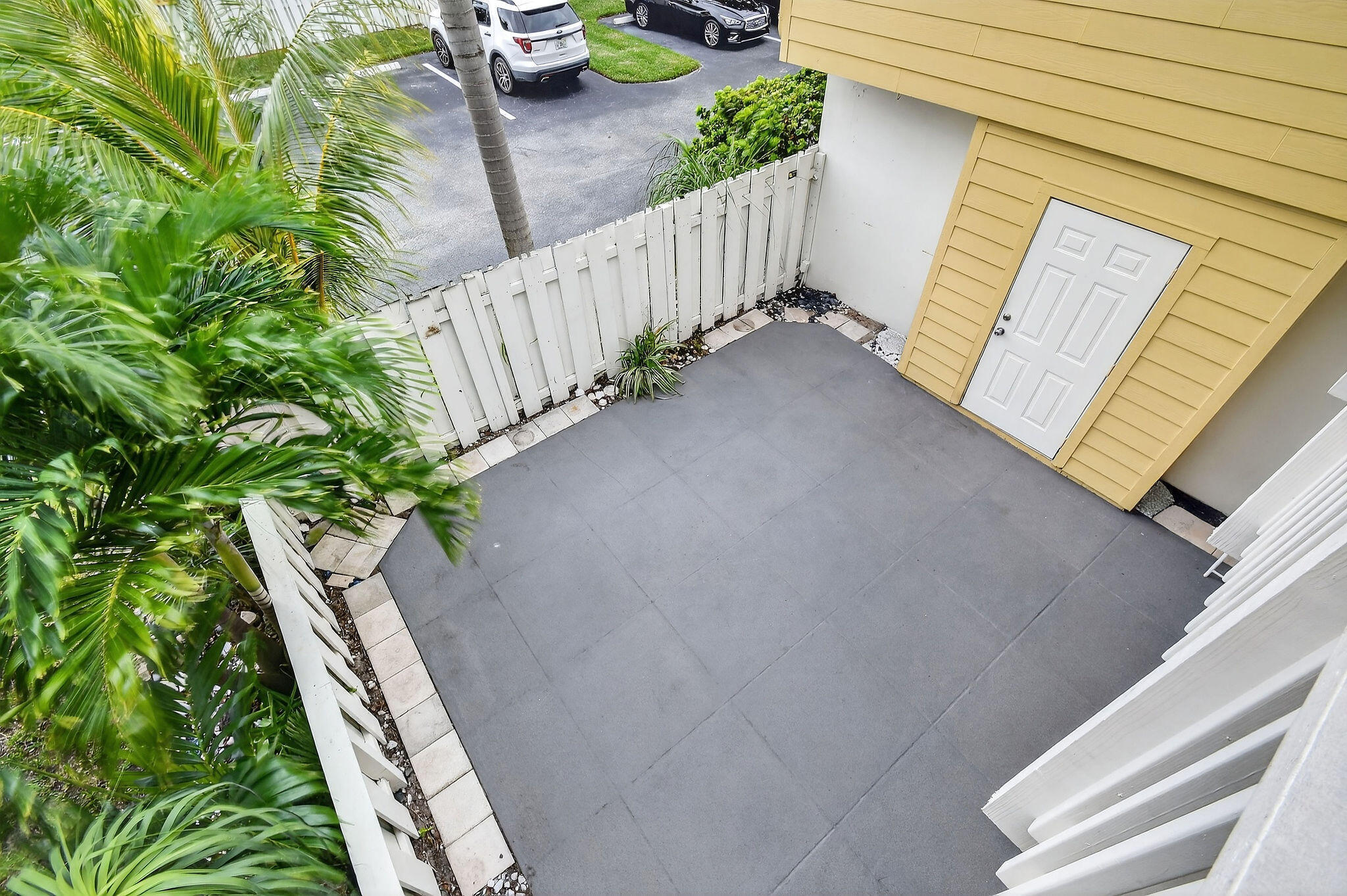 170 Seabreeze Circle Jupiter, FL 33477 - Photo 59 of 72 170SeabreezeCircle(55)