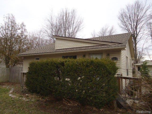 46546 Willis Road Belleville, MI 48111 - Photo 3 of 19 261-835572 Front 3.JPG