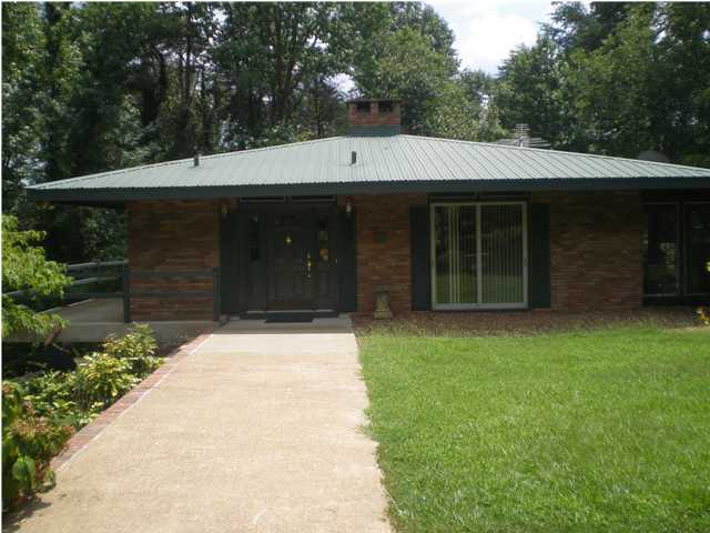 2818 Cabin Road Chattanooga, TN 37404 - Photo 1 of 22 Primary Photo