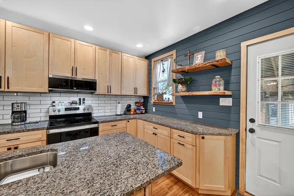 $309,900 | 77 Tebbs Avenue, Lawrenceburg, IN 47025