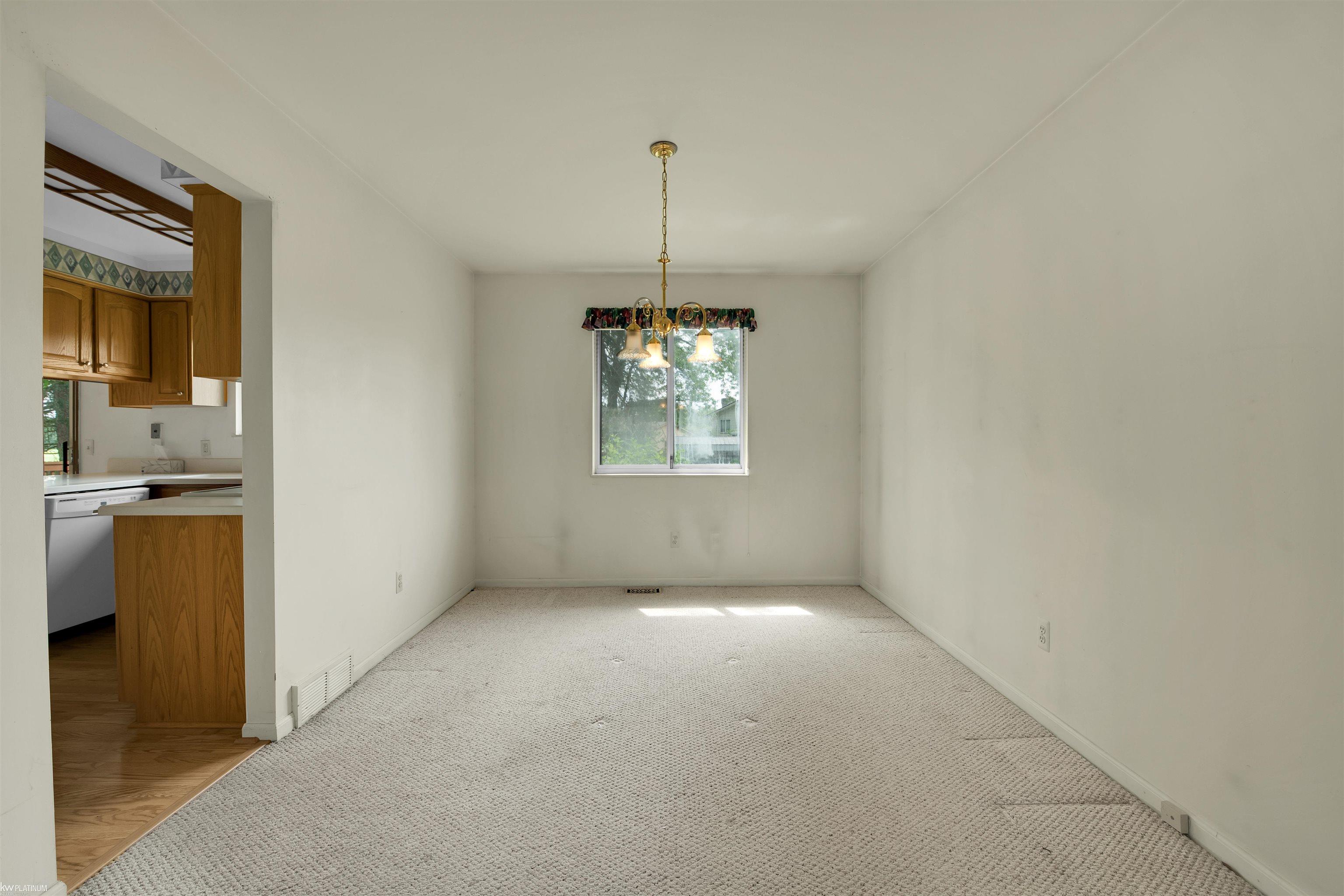 6176 Clarkston Road Clarkston, MI 48346 - Photo 3 of 13 50144198-5555ff2d-9947-49c0-8db2-a3f93ed9d8c4.JPG