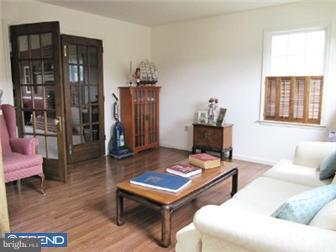 181 Sylvan Place Sinking Spring, PA 19608 - Photo 7 of 12 Living Room