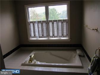 181 Sylvan Place Sinking Spring, PA 19608 - Photo 8 of 12 Bathroom