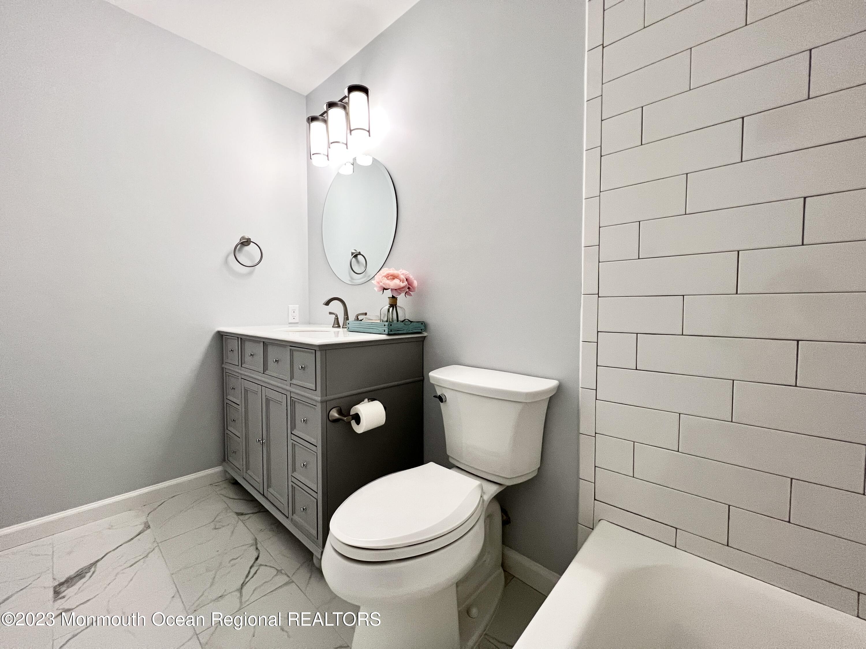 159 Tanglewood Place Morganville, NJ 07751 - Photo 20 of 29 MBA