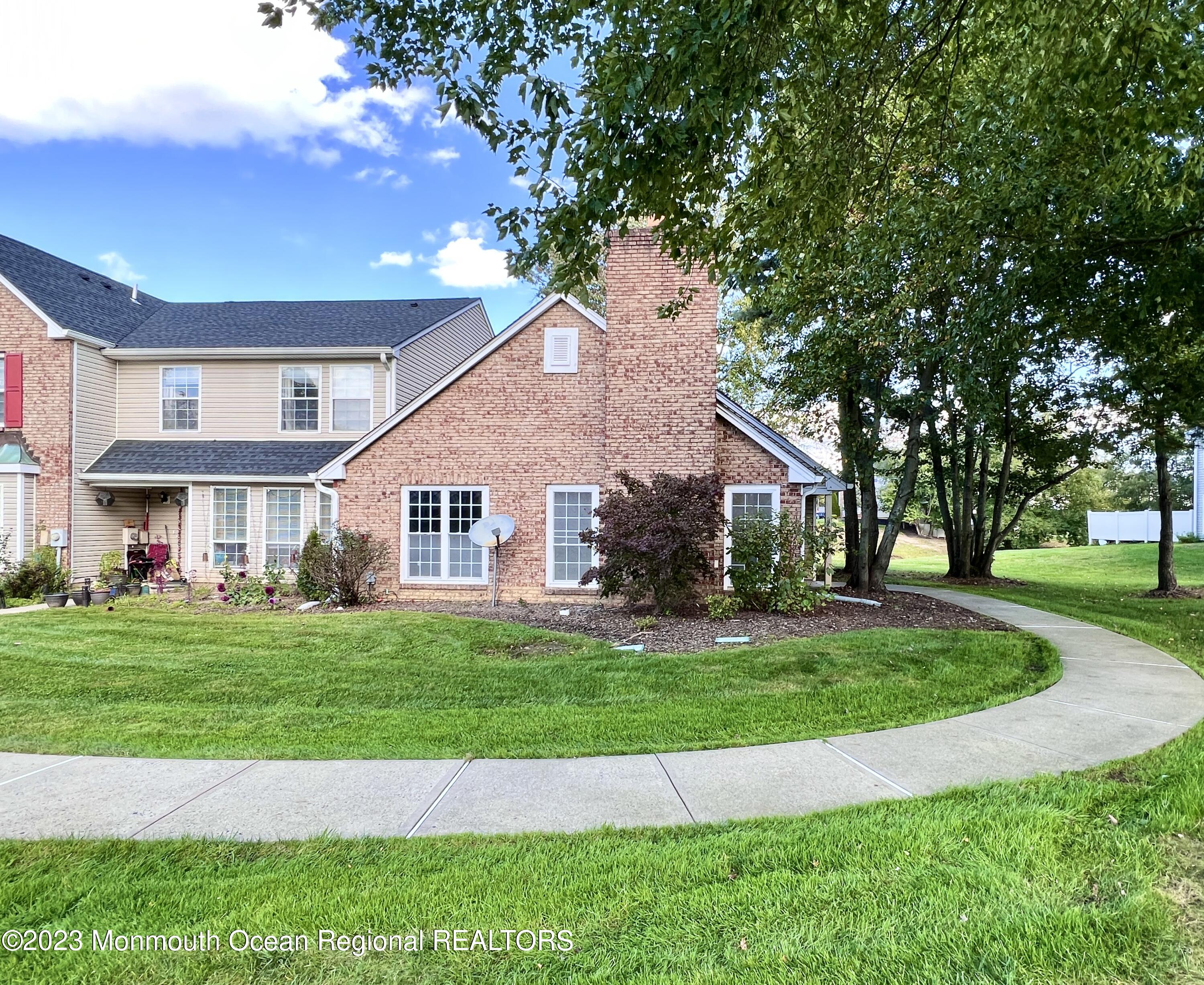 159 Tanglewood Place Morganville, NJ 07751 - Photo 2 of 29 IMG_1461