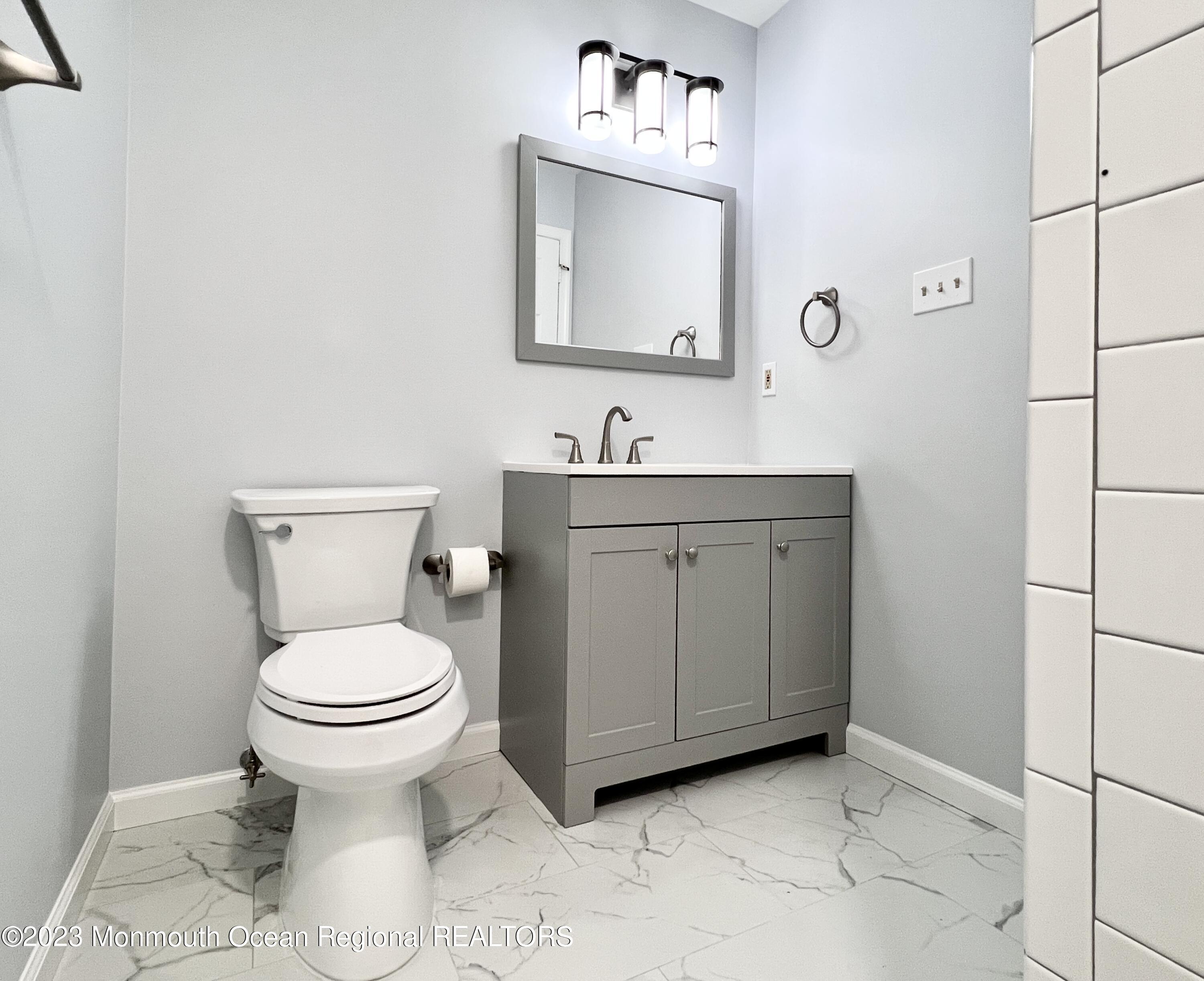 159 Tanglewood Place Morganville, NJ 07751 - Photo 25 of 29 2nd Bathroom