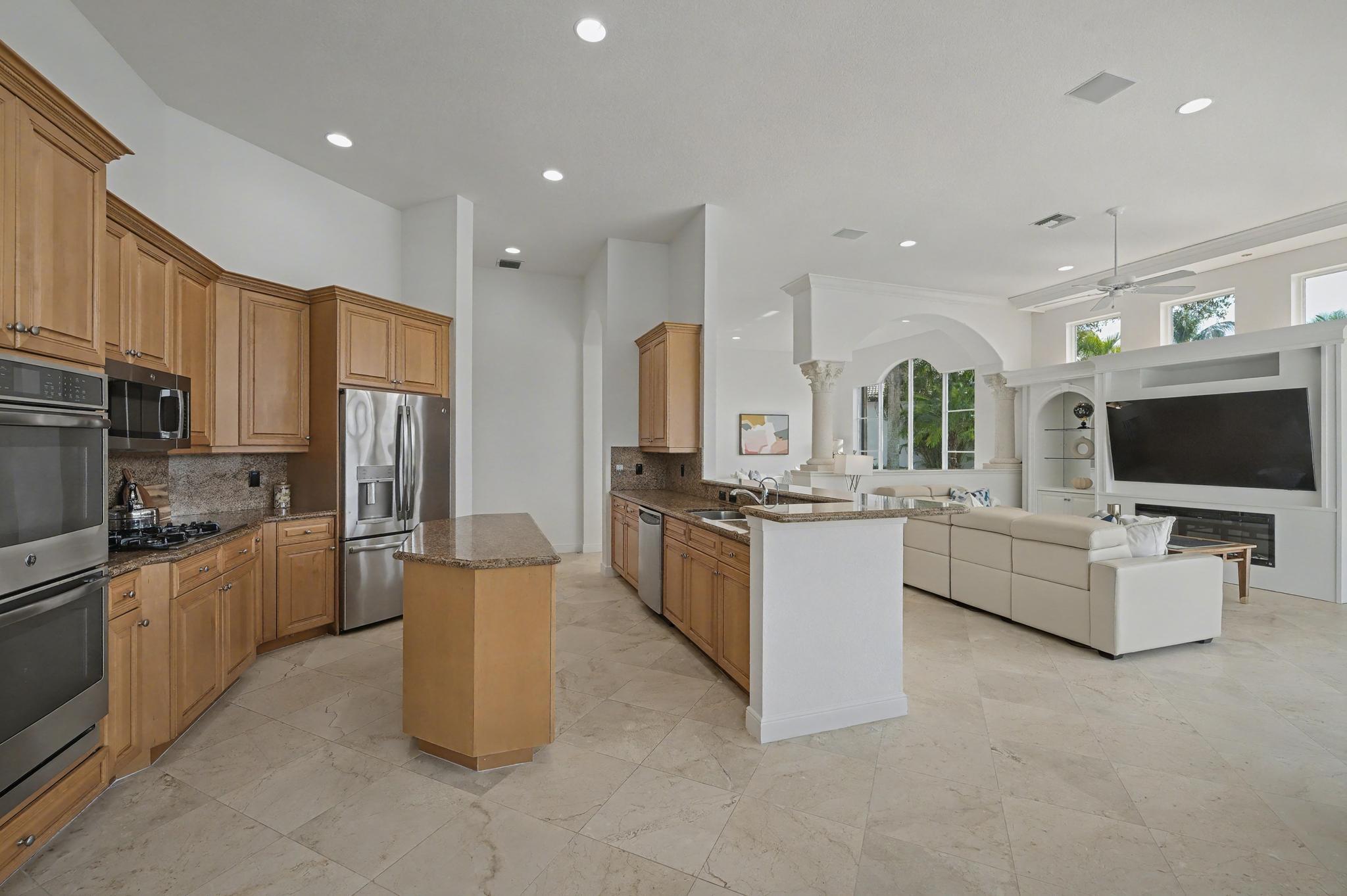 16331 Castello Court Delray Beach, FL 33484 - Photo 18 of 38 kitchen/family