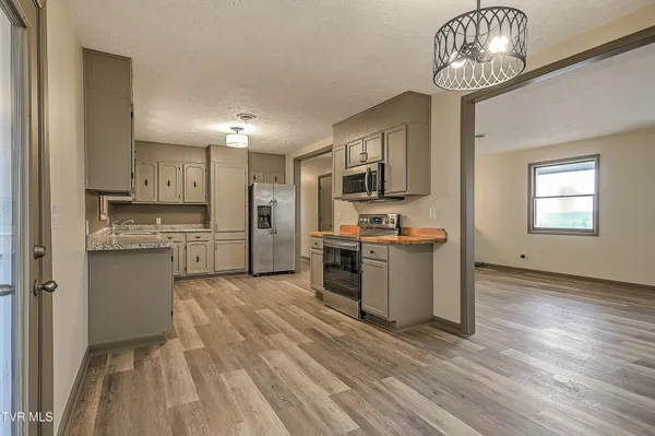 $359,900 | 148 Whitehills Road, Kingsport, TN 37660