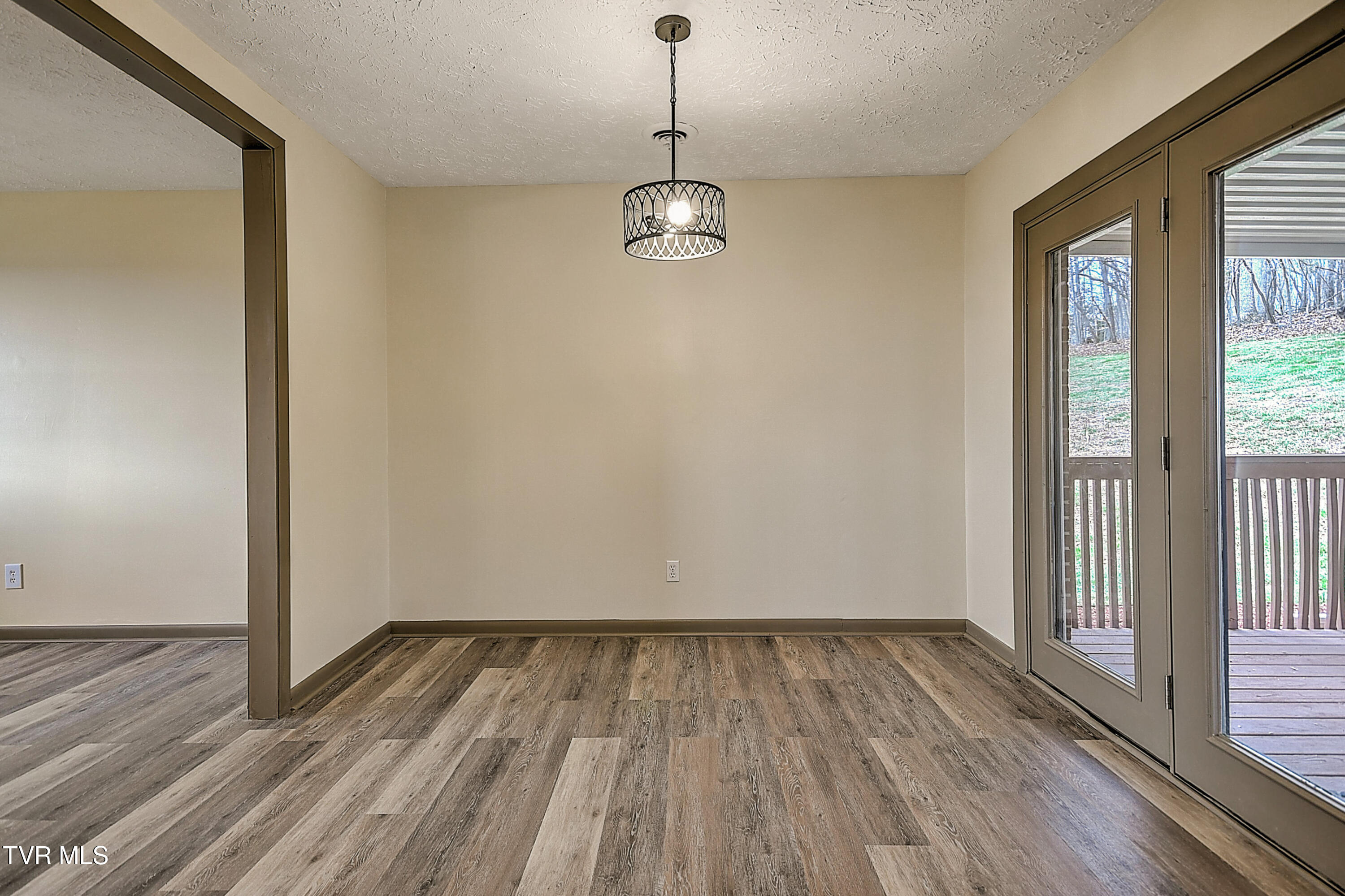 148 Whitehills Road Kingsport, TN 37660 - Photo 14 of 58 148 Whitehills ES-14