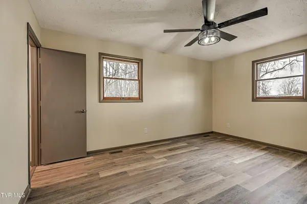 $359,900 | 148 Whitehills Road, Kingsport, TN 37660