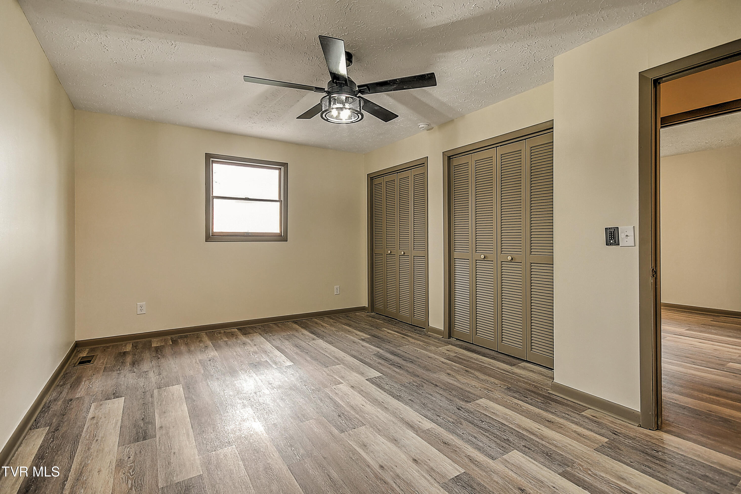 148 Whitehills Road Kingsport, TN 37660 - Photo 23 of 58 148 Whitehills ES-22