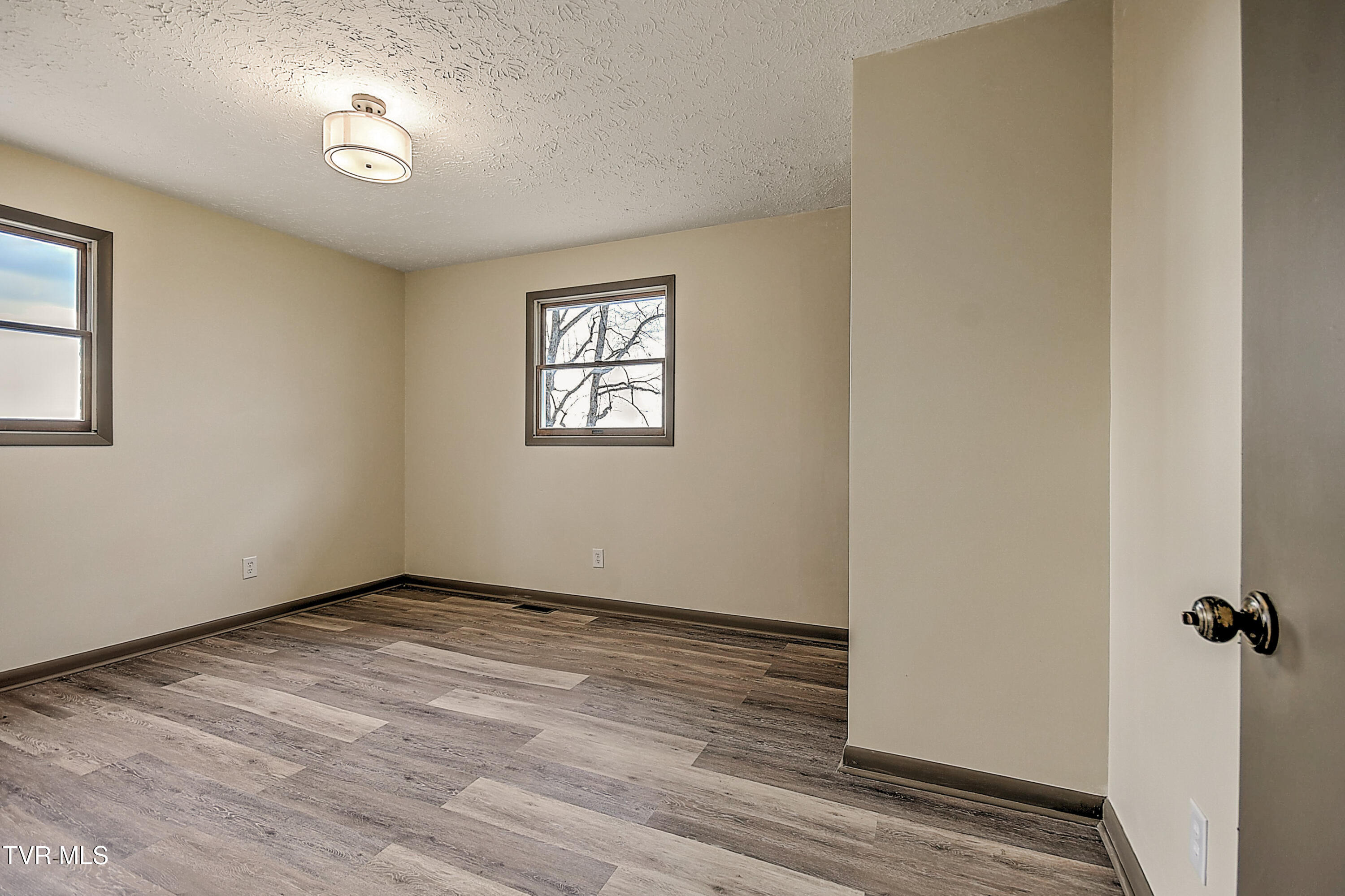 148 Whitehills Road Kingsport, TN 37660 - Photo 28 of 58 148 Whitehills ES-25