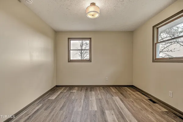 $359,900 | 148 Whitehills Road, Kingsport, TN 37660