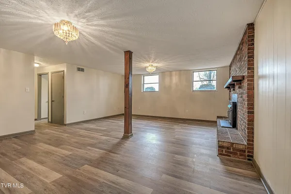 $359,900 | 148 Whitehills Road, Kingsport, TN 37660