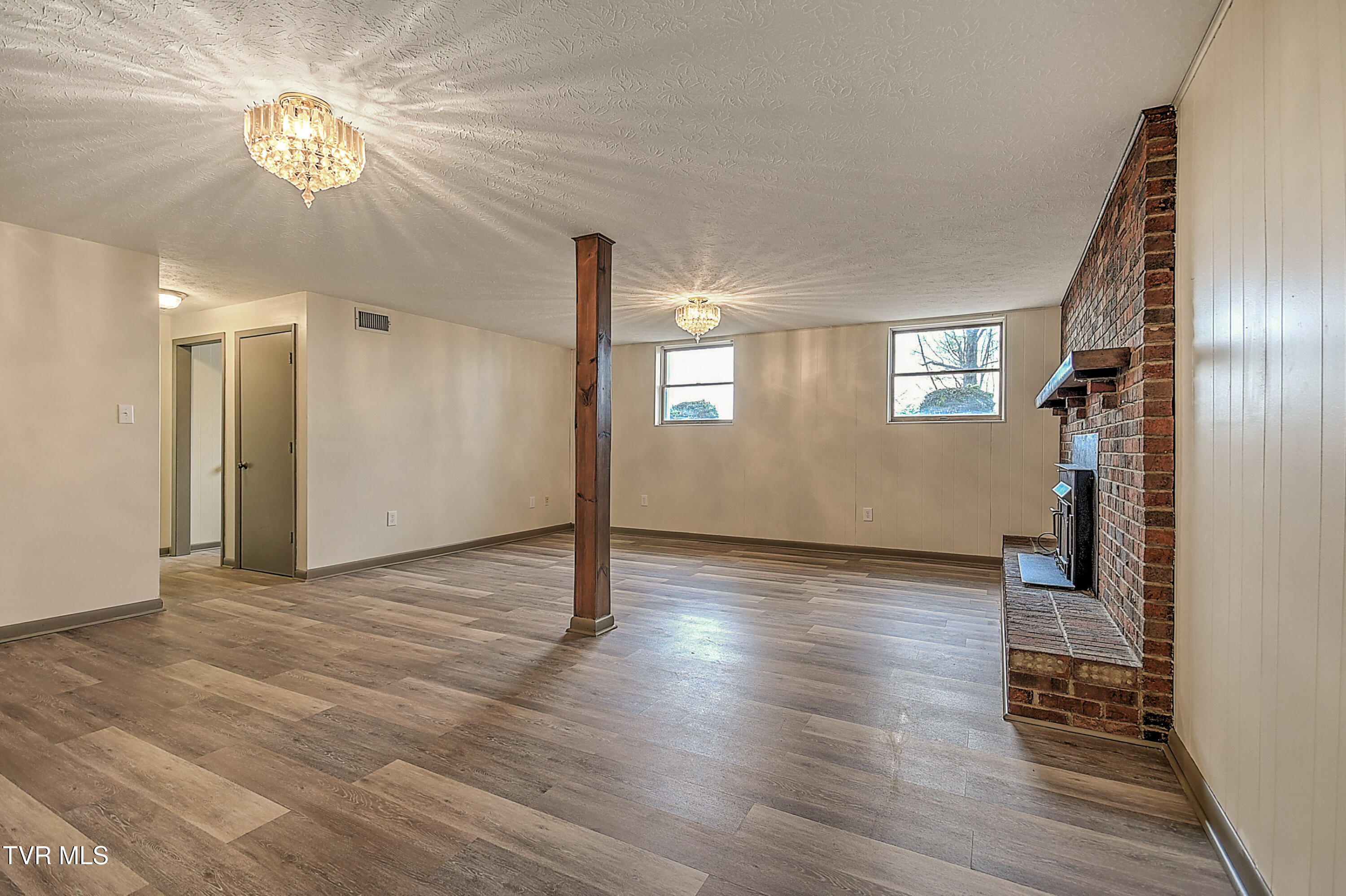 148 Whitehills Road Kingsport, TN 37660 - Photo 36 of 58 148 Whitehills ES-33