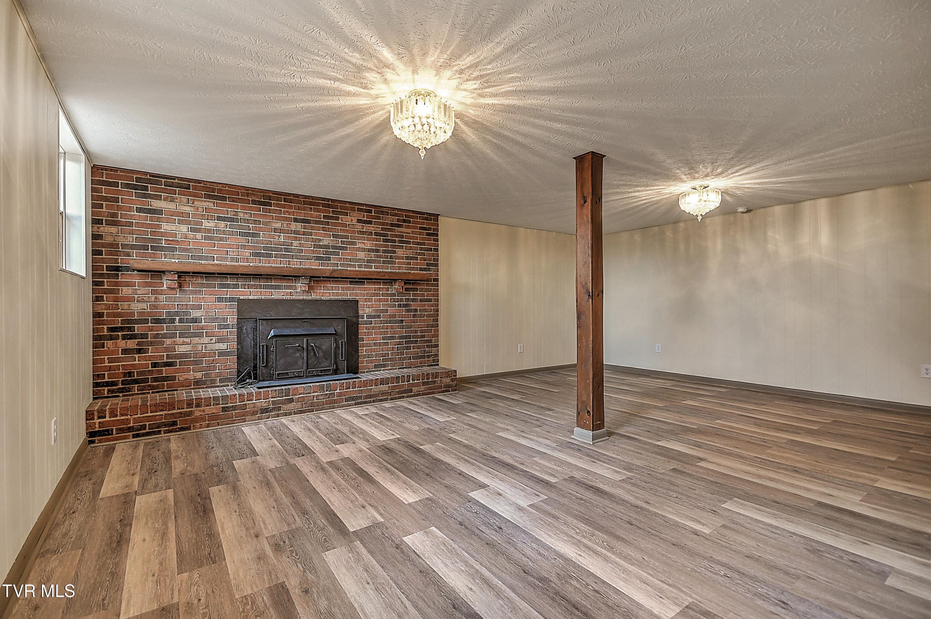 148 Whitehills Road Kingsport, TN 37660 - Photo 37 of 58 148 Whitehills ES-34