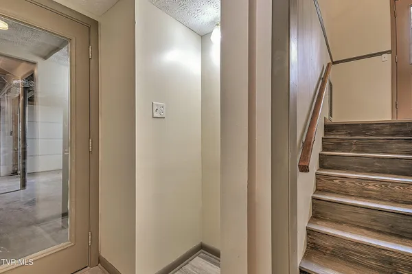 $359,900 | 148 Whitehills Road, Kingsport, TN 37660