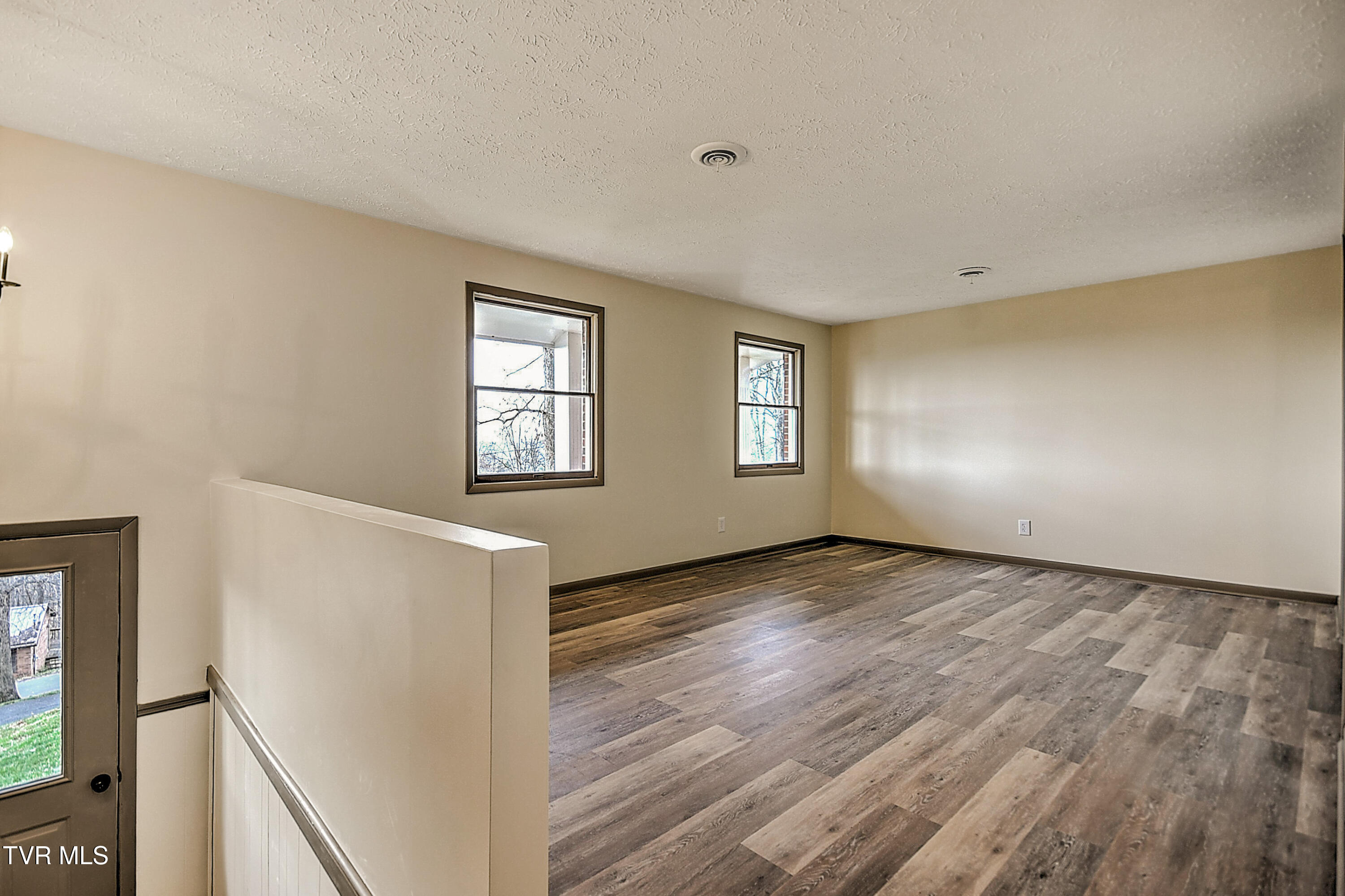 148 Whitehills Road Kingsport, TN 37660 - Photo 6 of 58 148 Whitehills ES-6