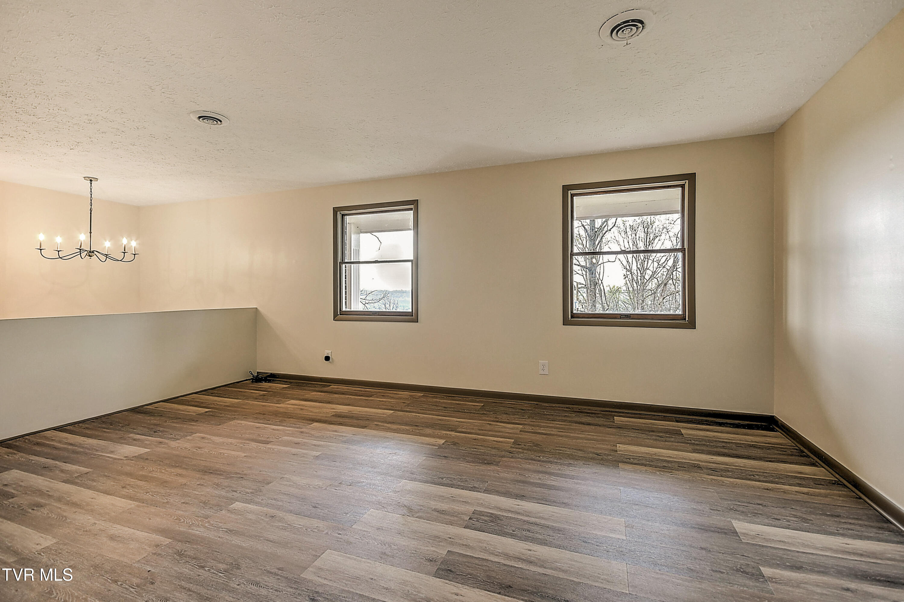 148 Whitehills Road Kingsport, TN 37660 - Photo 10 of 58 148 Whitehills ES-10