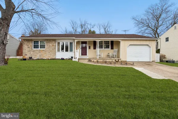 $395,000 | 323 Westminster Boulevard, Blackwood, NJ 08012