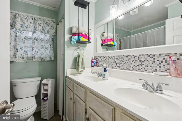 $405,000 | 323 Westminster Boulevard, Blackwood, NJ 08012