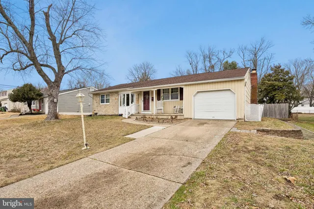 $405,000 | 323 Westminster Boulevard, Blackwood, NJ 08012