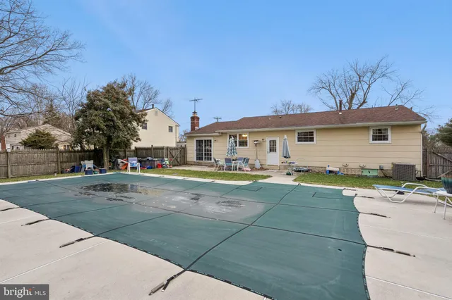 $405,000 | 323 Westminster Boulevard, Blackwood, NJ 08012