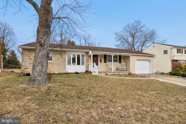 $395,000 | 323 Westminster Boulevard, Blackwood, NJ 08012