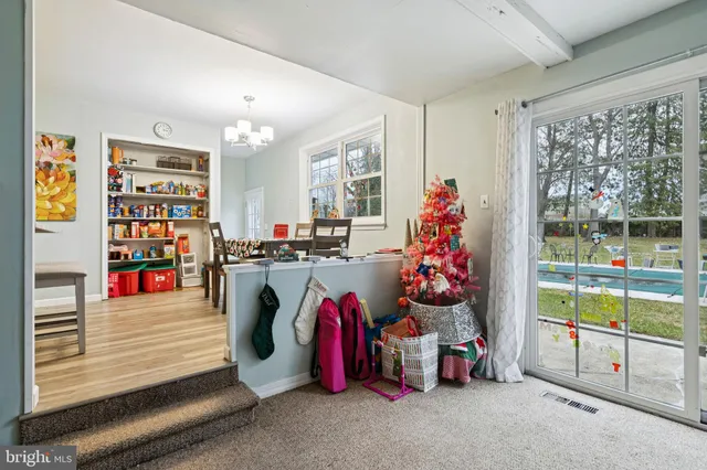 $405,000 | 323 Westminster Boulevard, Blackwood, NJ 08012