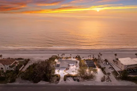 $9,750,000 | 3351 Gulf Of Mexico Drive, Longboat Key, FL 34228