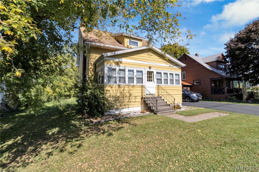 6436 Webster Road Orchard Park, NY 14127 - Photo 3 of 42