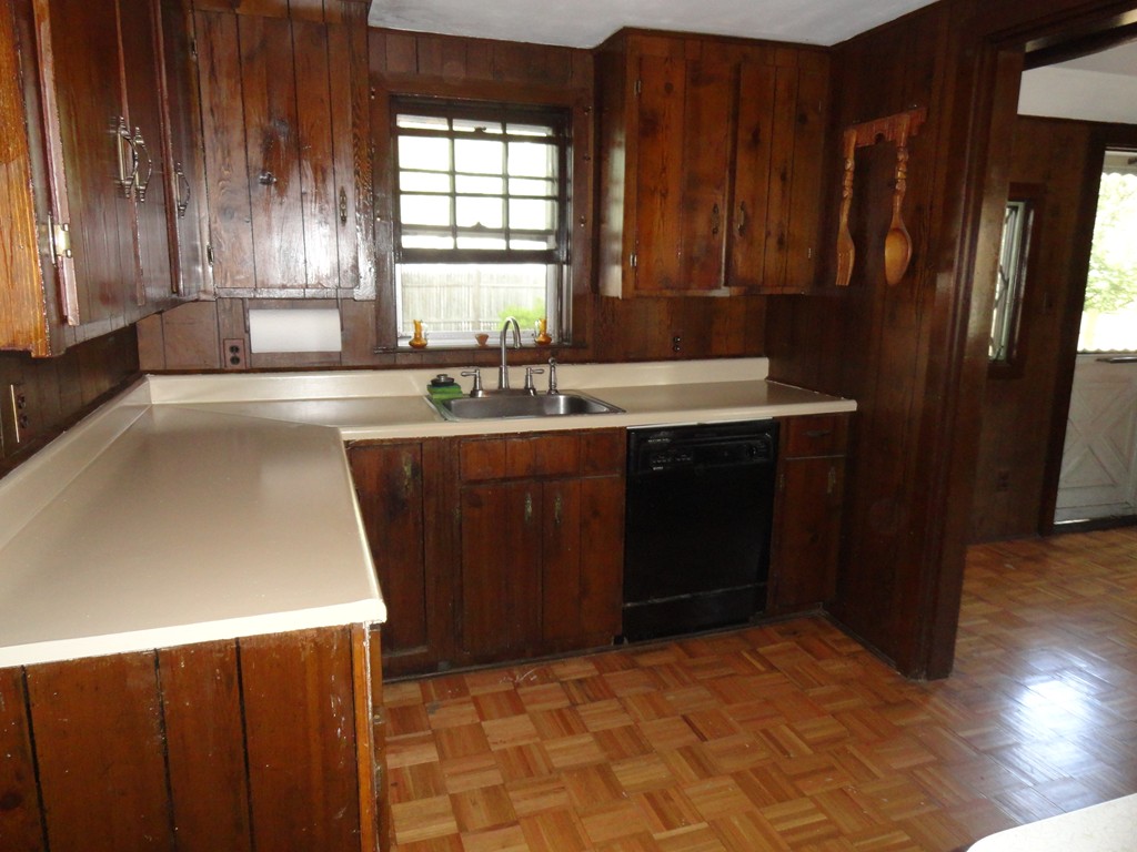 65 Howie Road Braintree, MA 02184 - Photo 4 of 15 Gallery Image 4