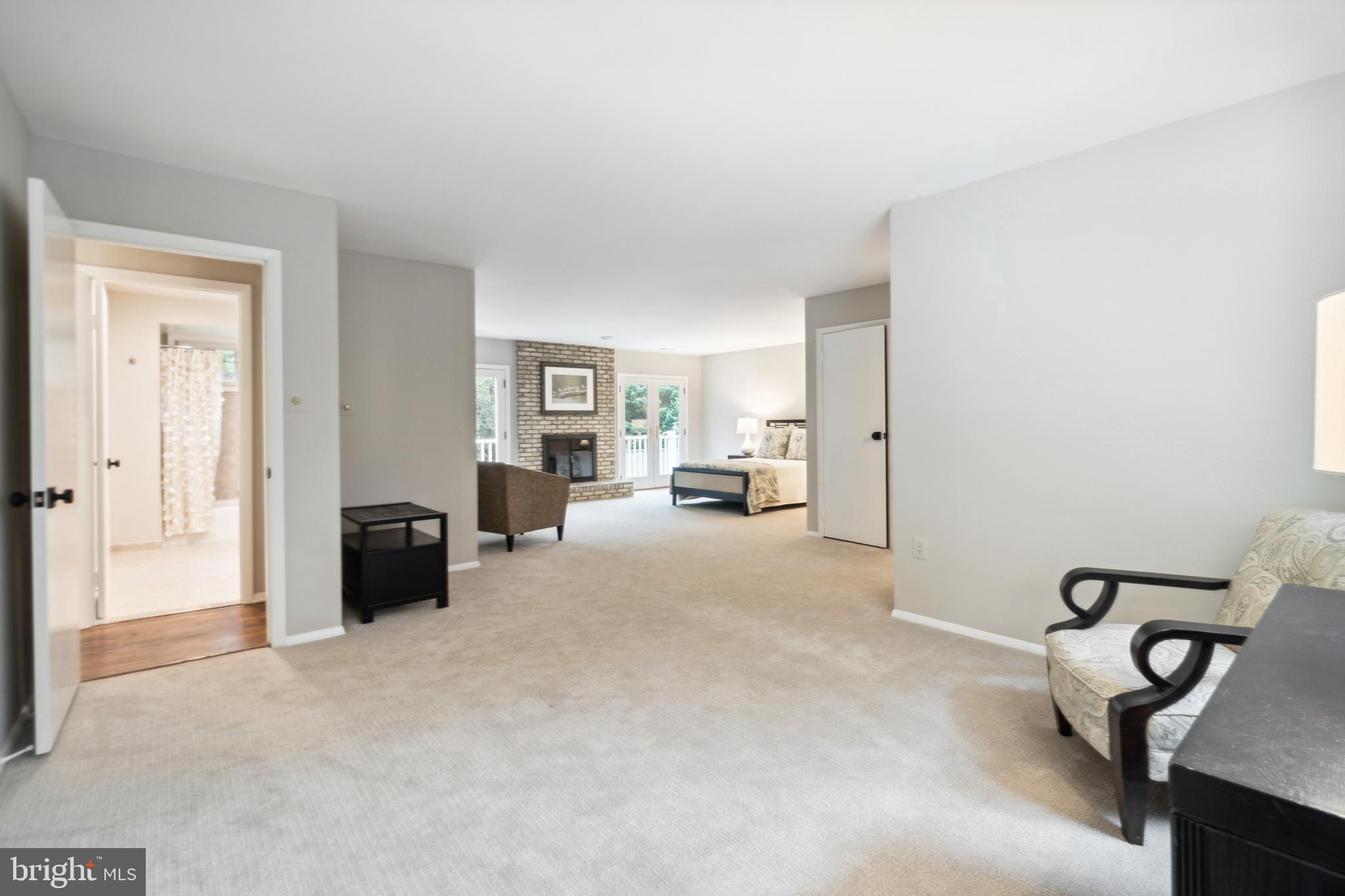 3238 Fox Mill Road Oakton, VA 22124 - Photo 20 of 41 Spacious Primary Bedroom Suite