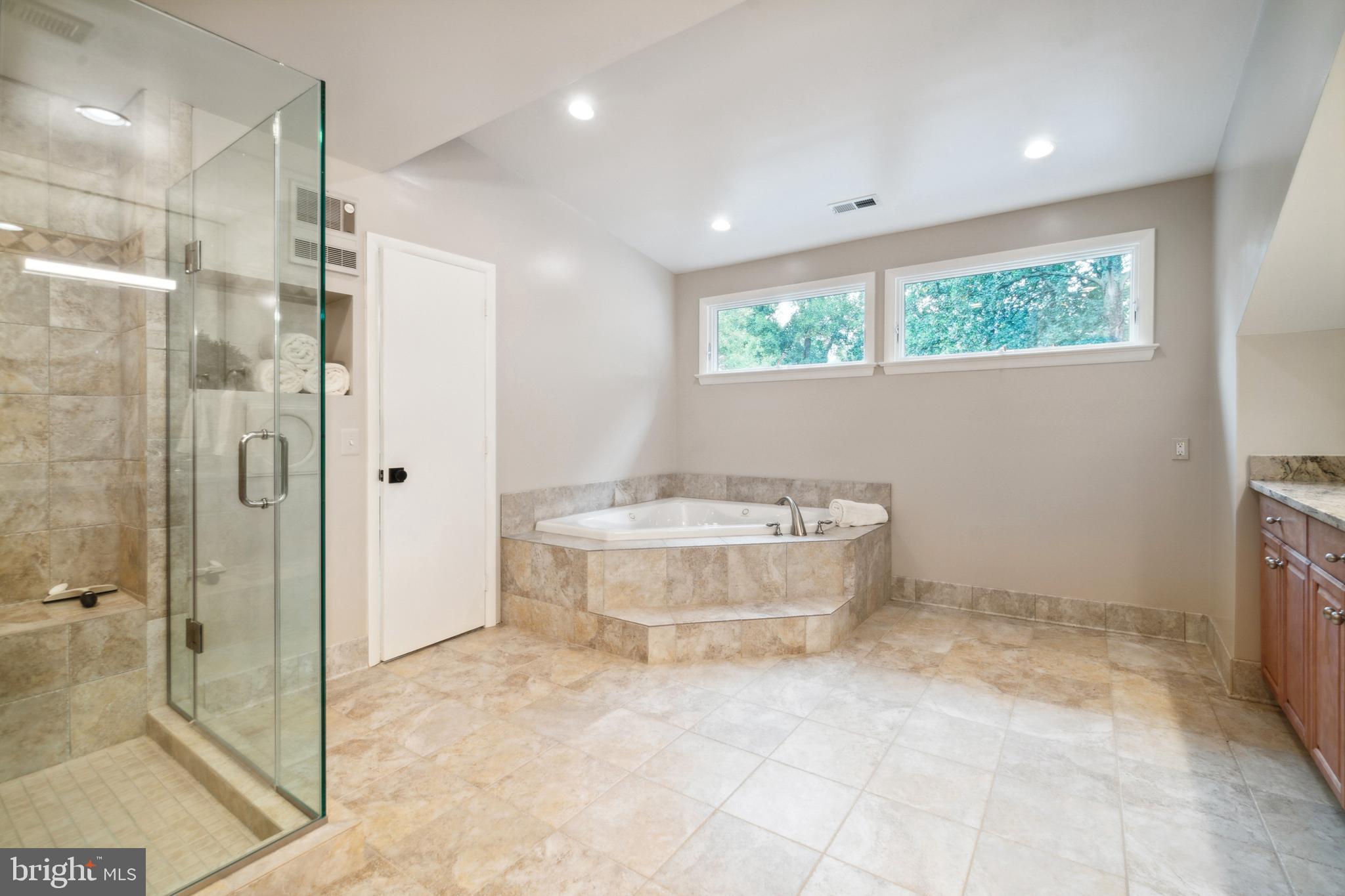 3238 Fox Mill Road Oakton, VA 22124 - Photo 21 of 41 Primary Bath with Soaking Tub