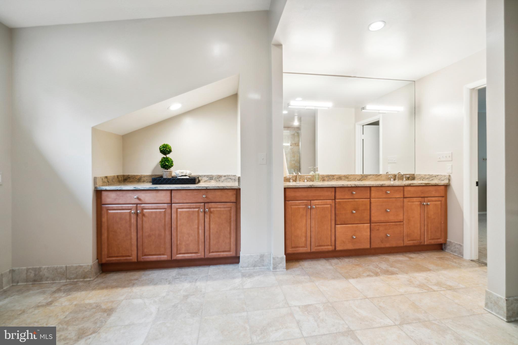 3238 Fox Mill Road Oakton, VA 22124 - Photo 23 of 41 Ample Storage