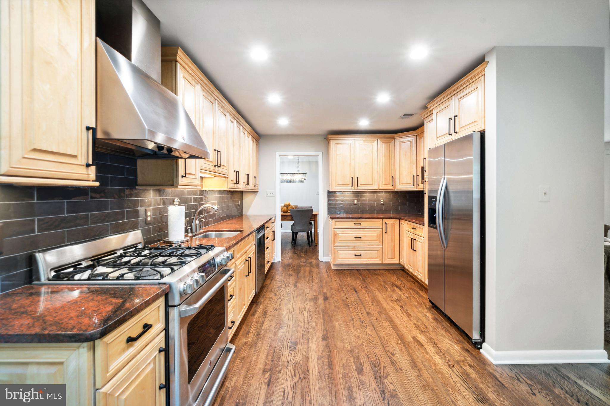 3238 Fox Mill Road Oakton, VA 22124 - Photo 6 of 41 Spacious Chef's Kitchen