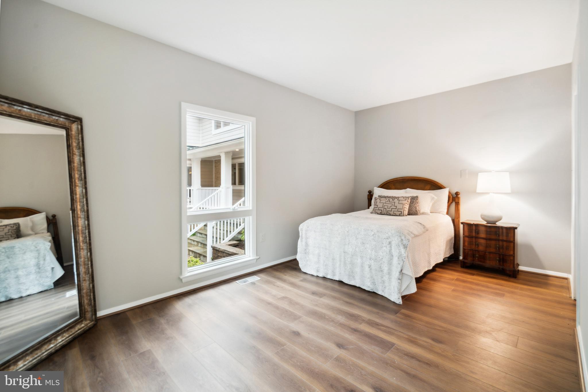 3238 Fox Mill Road Oakton, VA 22124 - Photo 9 of 41 Guest Suite with Attached Full Bath