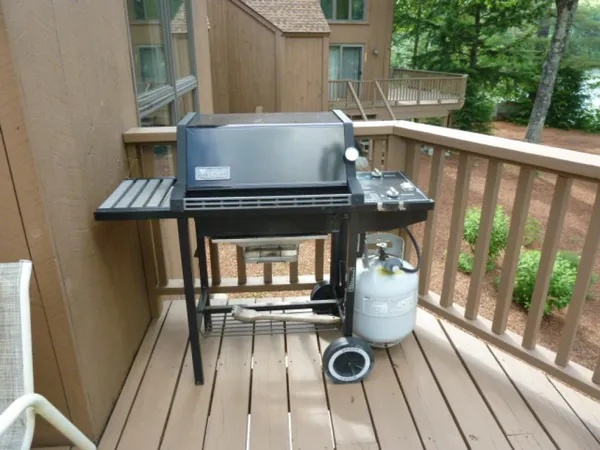 $2,500 | 9 Pioneer Point, Grantham, NH 03753