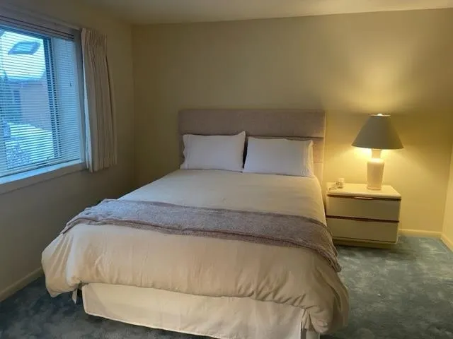 $2,500 | 9 Pioneer Point, Grantham, NH 03753