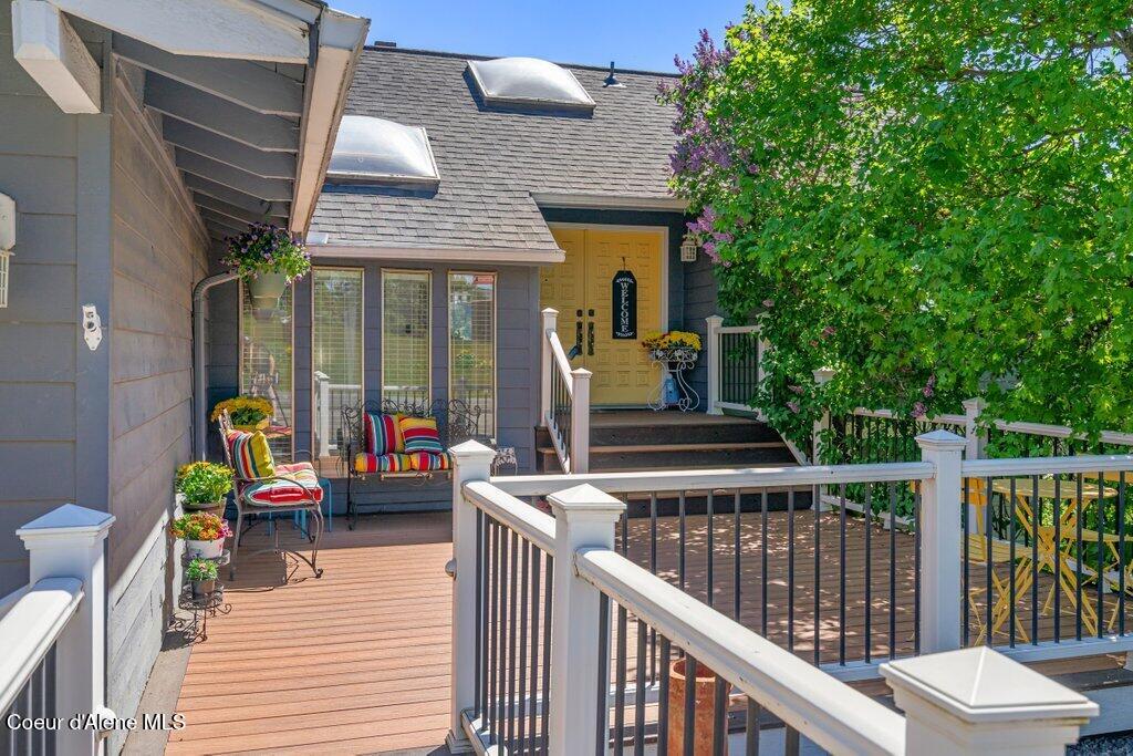 2912 East Fernan Hill Road Coeur D'Alene, ID 83814 - Photo 2 of 21 Front Porch
