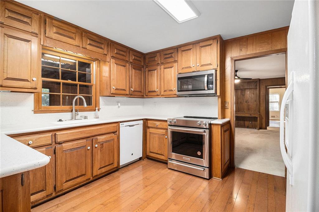 2437 Cardinal Way Tucker, GA 30084 - Photo 11 of 36