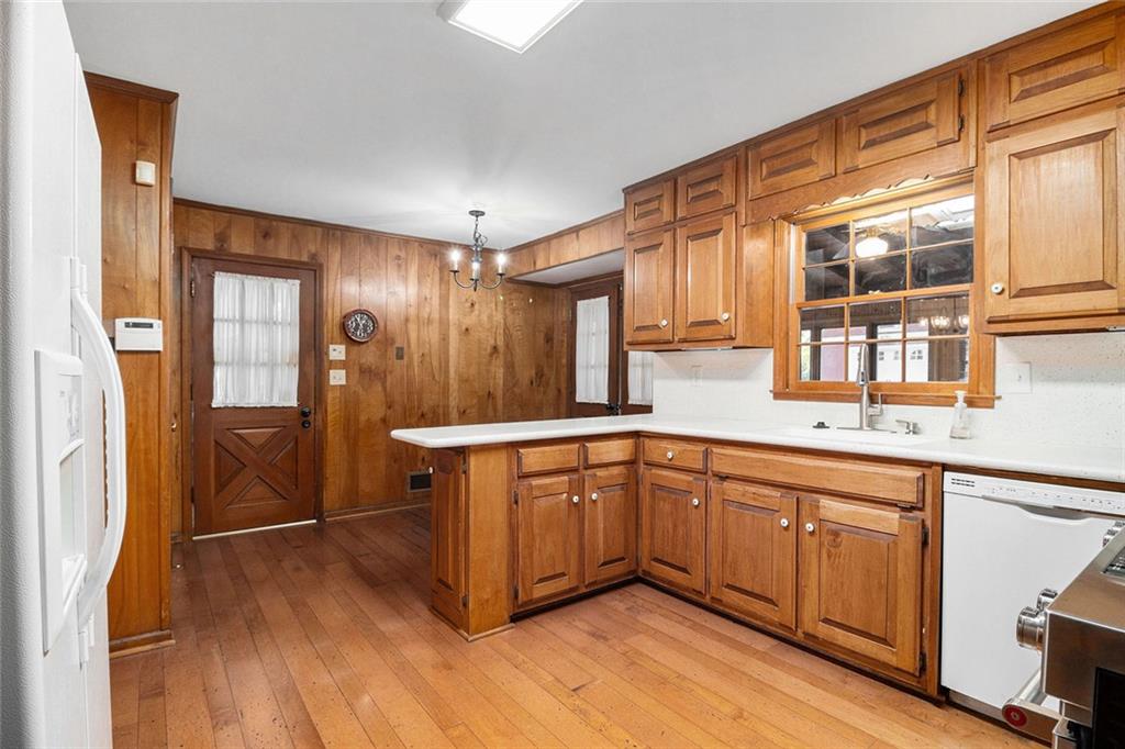 2437 Cardinal Way Tucker, GA 30084 - Photo 10 of 36